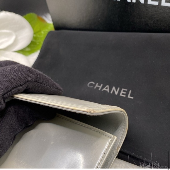 COPY - CHANEL BOY WALLET LONG Patent Leather Clean EUC (Box Dust Bag Included i… - Picture 7 of 16